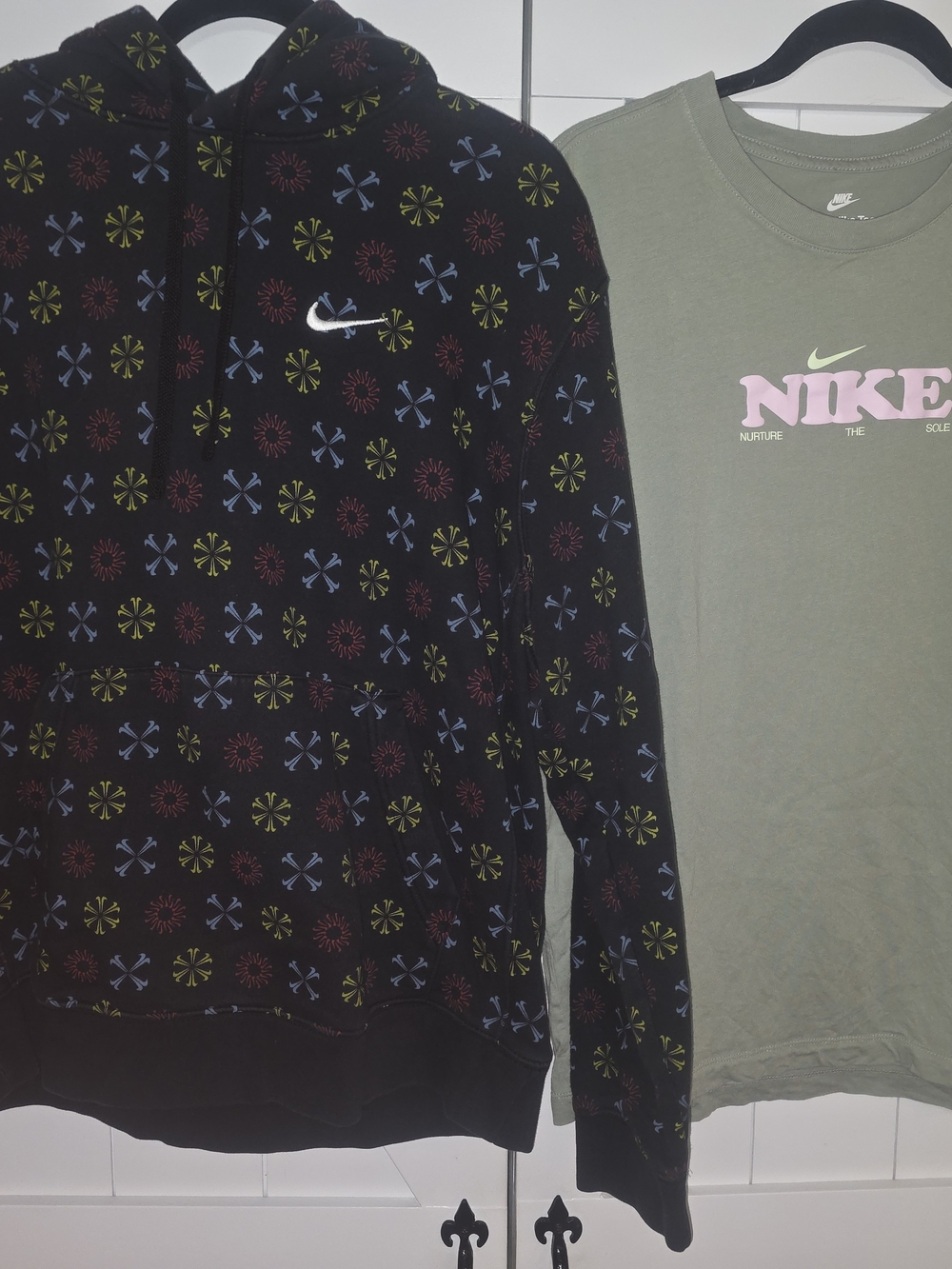 Nike Men’s Black Patterned Hoodie with Olive Nike T-Shirt